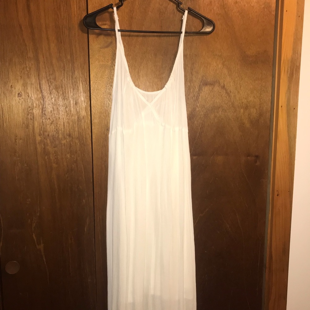 White maxi dress
